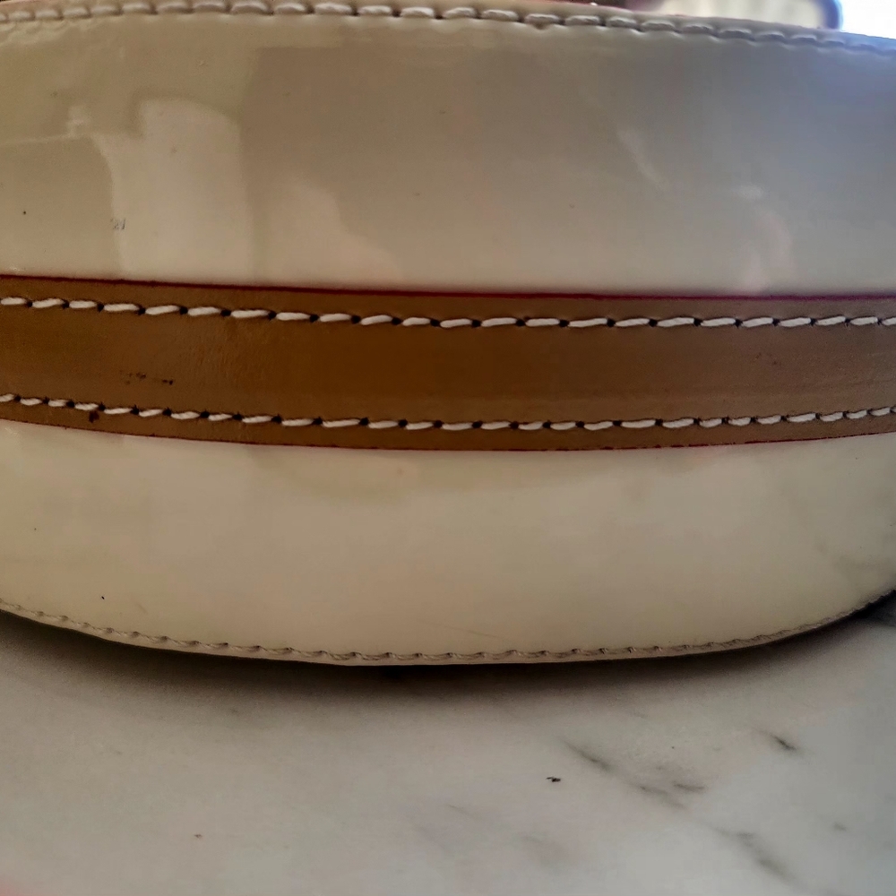 Arcadia Cream and Tan Crossbody Purse **Please Read Description** - Picture 11 of 14